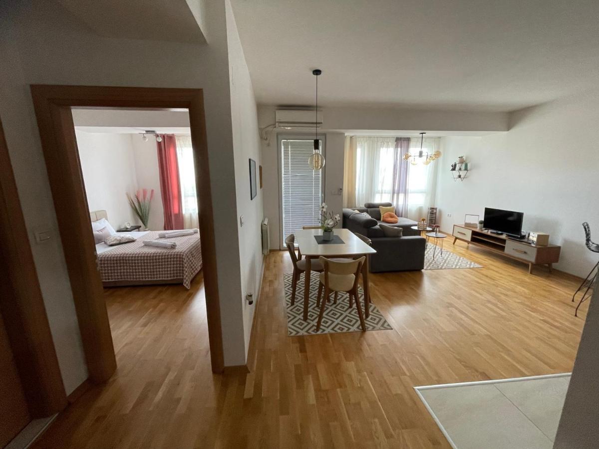 Skopje Station Apartment Bagian luar foto
